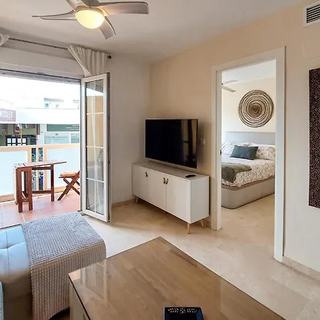 1 Bedroom Stunning In Lägenhet